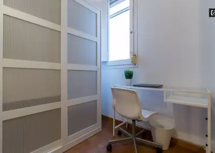 Habitación amueblada en el apartamento, Ciutat Vella en Valencia
