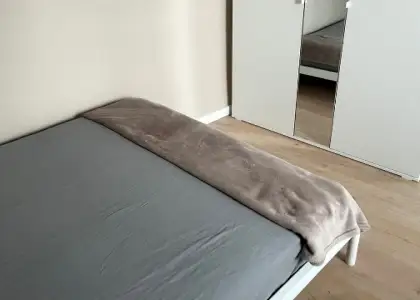 Habitación en piso compartido de 1 dormitorio en alquiler en Carrer de les Barques, Alicante, ideal para estudiantes. Se permite la domiciliación. en Alicante (Alacant)