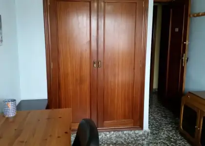 Habitación en piso compartido de 1 dormitorio en alquiler en Murcia en Murcia