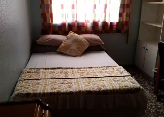 Habitación en piso compartido de 1 dormitorio en alquiler en Murcia