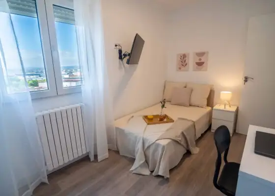 Habitación en piso compartido de 1 dormitorio en Santander, todos los gastos incluidos.