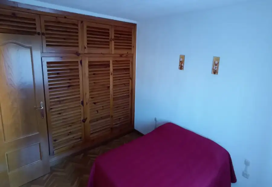 Habitación en piso compartido de 2 habitaciones en Bargas, gastos incluidos, solo mujeres, profesionales. en Toledo