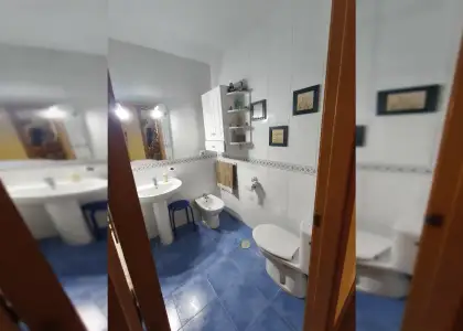 Habitación en piso compartido de 2 habitaciones en Murcia, solo para mujeres, con todos los gastos incluidos. en Murcia