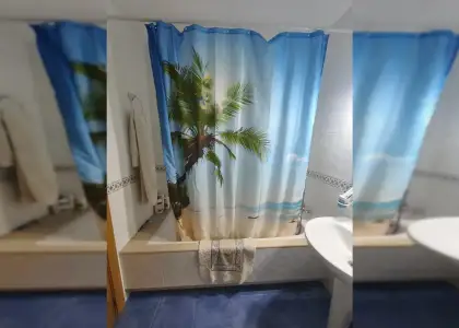 Habitación en piso compartido de 2 habitaciones en Murcia, solo para mujeres, con todos los gastos incluidos. en Murcia