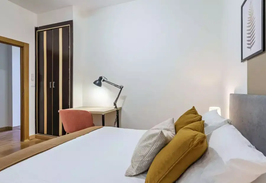 Habitación en piso compartido de 20 dormitorios en Centro Histórico. en Málaga