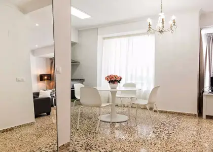 Habitación en piso compartido de 3 habitaciones en Alicante, ideal para mujeres. en Alicante (Alacant)