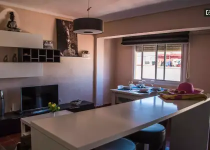Habitación en piso compartido de 3 habitaciones en alquiler en Cabanyal-Canyamelar, perfecta para profesionales y estudiantes en Valencia