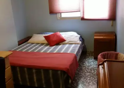 Habitación en piso compartido de 3 habitaciones en alquiler en Murcia en Murcia
