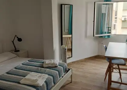 Habitación en piso compartido de 3 habitaciones en alquiler en Zapillo, perfecta para profesionales y estudiantes. en Almería