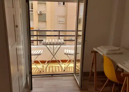 Habitación en piso compartido de 3 habitaciones en alquiler en Zapillo, perfecta para profesionales y estudiantes. en Almería