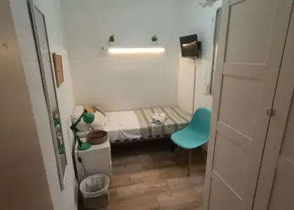 Habitación en piso compartido de 3 habitaciones en alquiler en Zapillo, perfecta para profesionales y estudiantes. en Almería