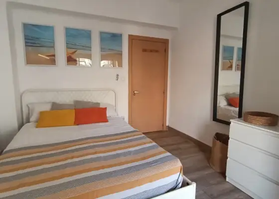 Habitación en piso compartido de 3 habitaciones en alquiler en Zapillo, perfecta para profesionales y estudiantes. en Almería