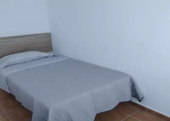 Habitación en piso compartido de 3 habitaciones en alquiler en Zapillo, ideal para estudiantes. en Almería
