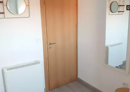 Habitación en piso compartido de 3 habitaciones en Getafe, Madrid, ideal para parejas. en Madrid
