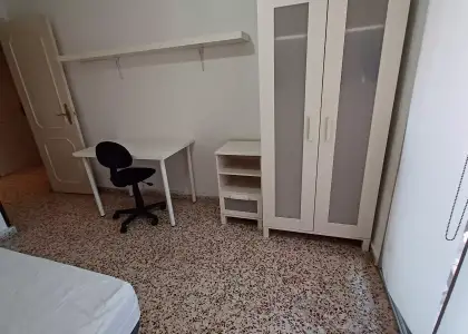 Habitación en piso compartido de 4 habitaciones en alquiler en Murcia. en Murcia