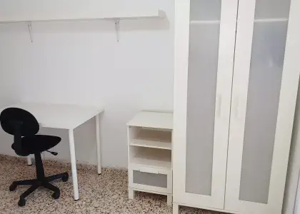 Habitación en piso compartido de 4 habitaciones en alquiler en Murcia. en Murcia