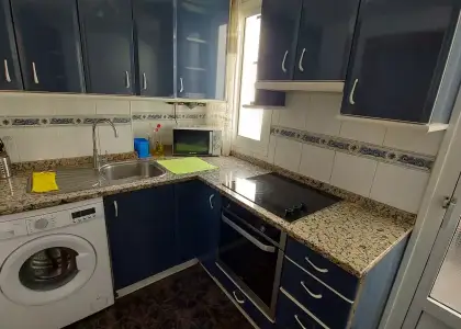 Habitación en piso compartido de 4 habitaciones en alquiler en Zaragoza perfecta para estudiantes. en Zaragoza