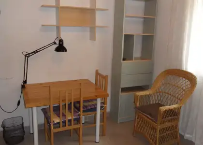 Habitación en piso compartido de 4 habitaciones en Casa de Campo, se alquila. Profesionales y estudiantes son bienvenidos. en Madrid