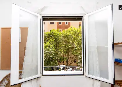Habitación en piso compartido de 4 habitaciones en Casa de Campo, se alquila. Profesionales y estudiantes son bienvenidos. en Madrid