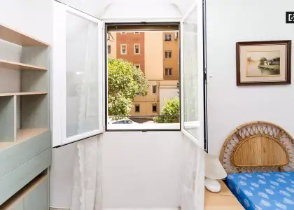 Habitación en piso compartido de 4 habitaciones en Casa de Campo, se alquila. Profesionales y estudiantes son bienvenidos. en Madrid