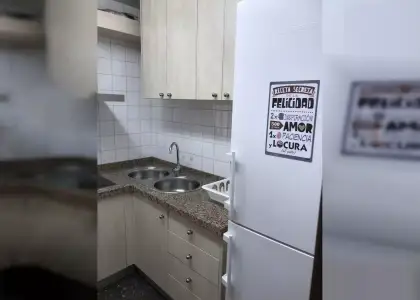 Habitación en piso compartido de 4 habitaciones en Murcia, ideal para profesionales y estudiantes. en Murcia