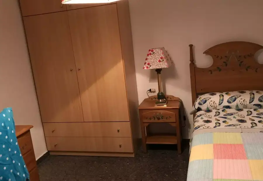 Habitación en piso compartido de 4 habitaciones en Murcia, ideal para profesionales y estudiantes. en Murcia