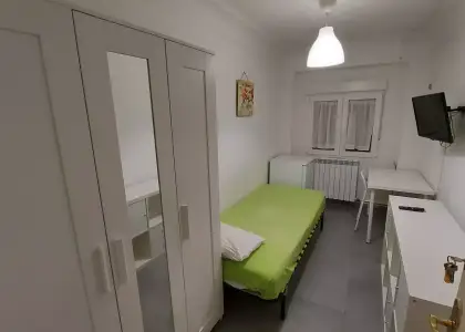 Habitación en piso compartido de 4 habitaciones para estudiantes en alquiler en Zaragoza en Zaragoza