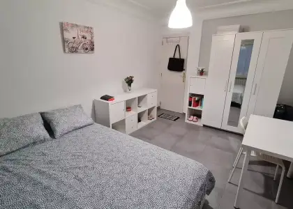 Habitación en piso compartido de 4 habitaciones para estudiantes en alquiler en Zaragoza en Zaragoza