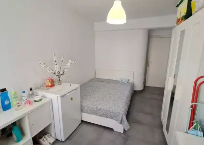 Habitación en piso compartido de 4 habitaciones para estudiantes en alquiler en Zaragoza en Zaragoza