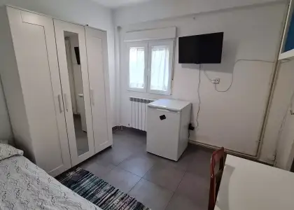 Habitación en piso compartido de 4 habitaciones para estudiantes en alquiler en Zaragoza en Zaragoza