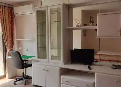 Habitación en piso compartido de 5 habitaciones en alquiler en Nicolás Salmerón, ideal para profesionales y estudiantes. en Almería