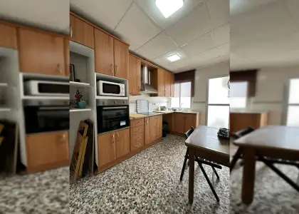 Habitación en piso compartido de 5 habitaciones en Murcia, para profesionales y estudiantes. en Murcia