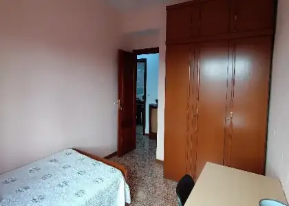 Habitación en piso compartido de 6 habitaciones en alquiler en Salamanca, solo estudiantes en Salamanca