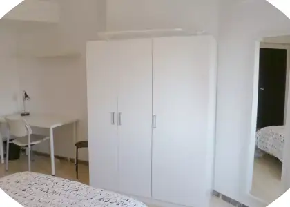 Habitación en piso compartido de 6 habitaciones en Zaragoza, todos los gastos incluidos. en Zaragoza