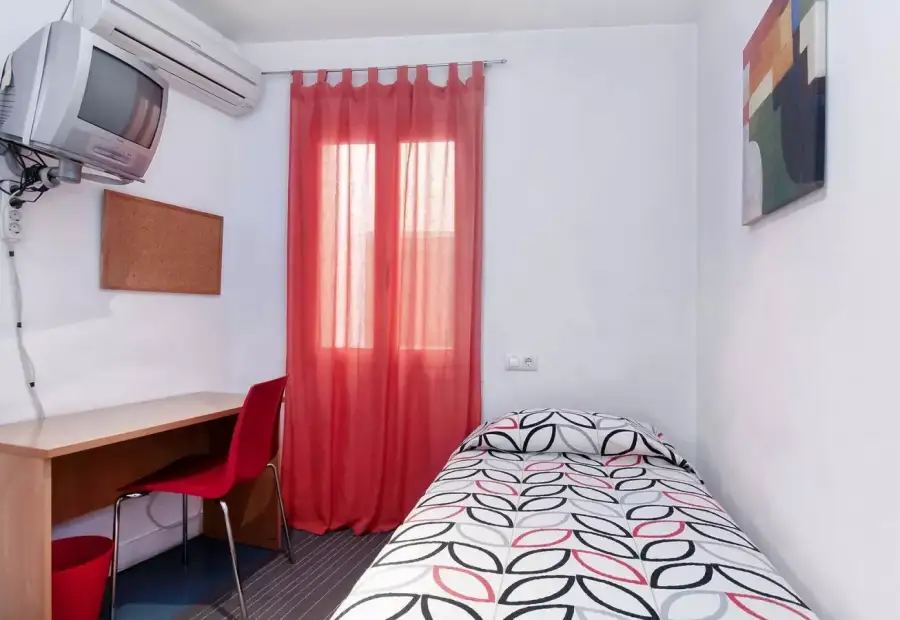 Habitación en piso compartido en Alicante- Solo chicas en Alicante (Alacant)
