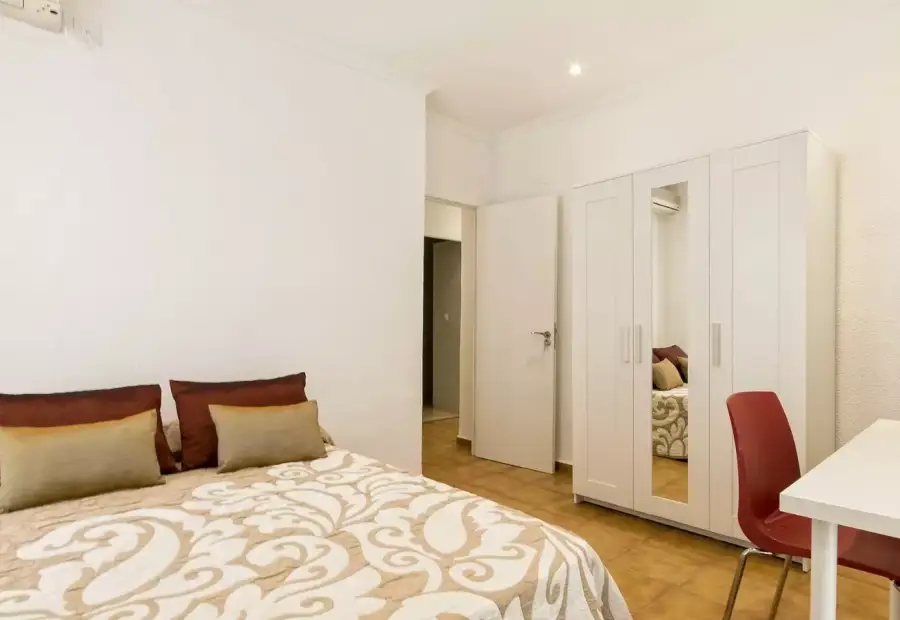 Habitación en piso compartido en Alicante- Solo chicas en Alicante (Alacant)