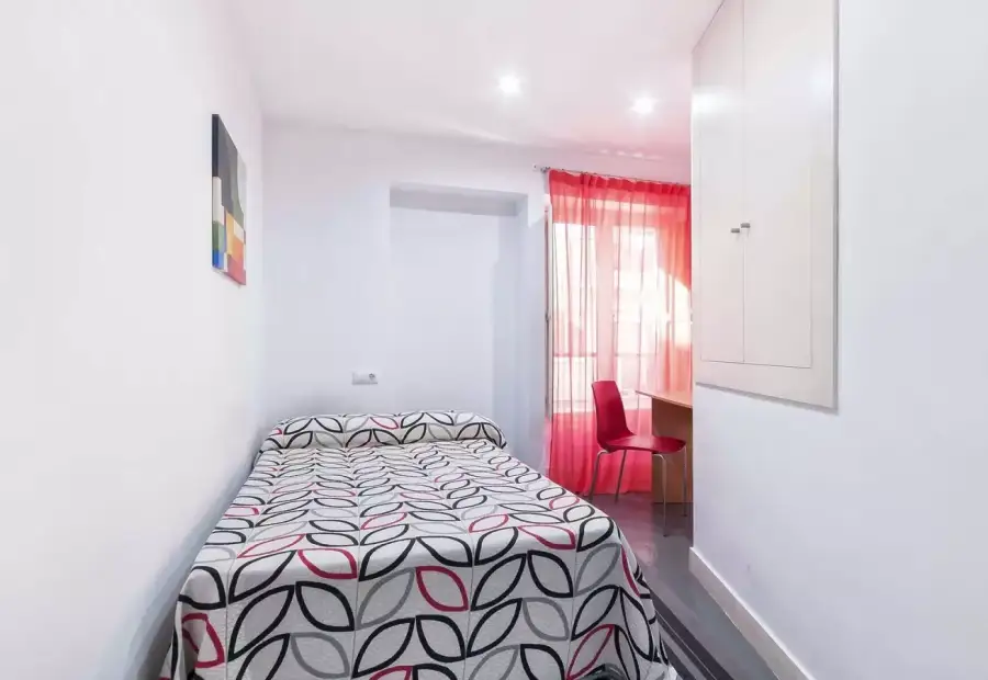 Habitación en piso compartido en Alicante- Solo chicas en Alicante (Alacant)