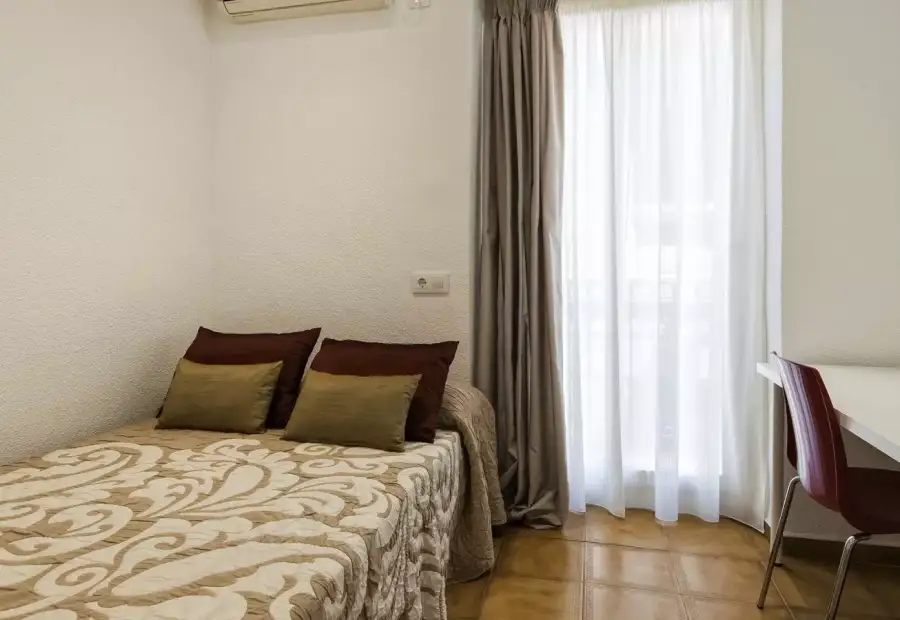 Habitación en piso compartido en Alicante- Solo chicas en Alicante (Alacant)