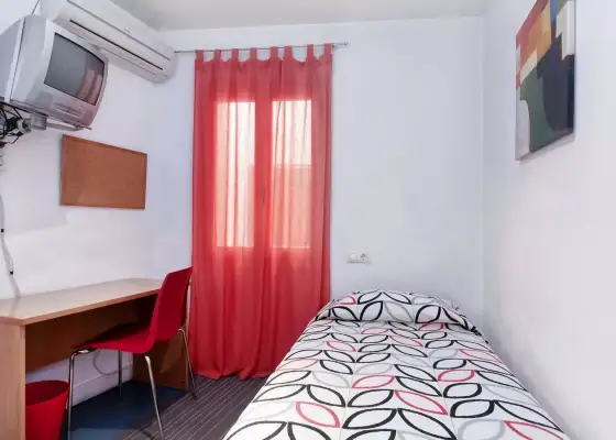 Habitación en piso compartido en Alicante- Solo chicas en Alicante (Alacant)