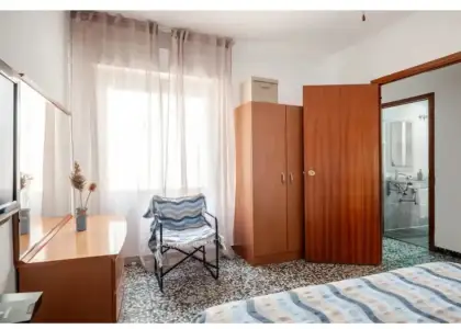Habitación en piso compartido en alquiler en Aspe, todos los gastos incluidos. en Alicante (Alacant)