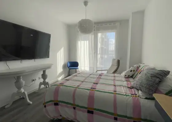 Habitación en piso compartido en Santa Cruz de Bezana en Santander