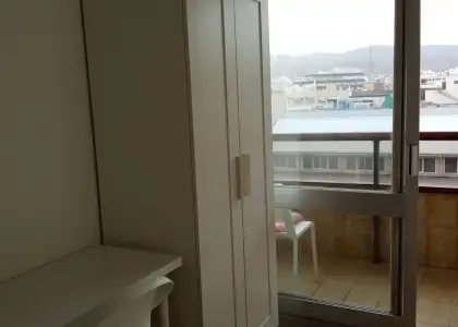 Habitación en un apartamento compartido de 1 dormitorio en alquiler en Oliveros. en Almería