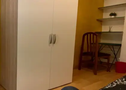 Habitación en un apartamento compartido de 3 habitaciones en alquiler en San Pedro, gastos incluidos. en Córdoba