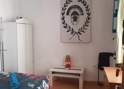 Habitación en un apartamento compartido de 3 habitaciones en alquiler en San Pedro, con todos los gastos incluidos. en Córdoba