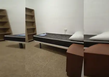 Habitación en un apartamento compartido de 4 habitaciones en El Carmelo, con todos los gastos incluidos. en Barcelona