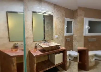 Habitación en un piso compartido de 2 dormitorios en alquiler en el Centro Histórico, ideal para profesionales. en Almería