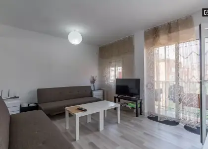 Habitación en un piso compartido de 3 habitaciones en Cabanyal-Canyamelar, ideal para profesionales, parejas y estudiantes. en Valencia