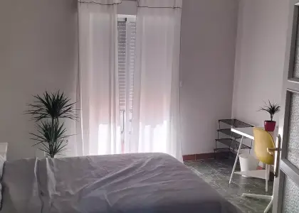 Habitación en un piso compartido de 4 habitaciones en alquiler en Alicante, ideal para mujeres. en Alicante (Alacant)