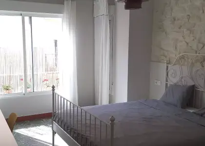 Habitación en un piso compartido de 4 habitaciones en alquiler en Alicante, ideal para mujeres. en Alicante (Alacant)