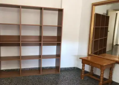 Habitación en un piso compartido de 4 habitaciones en Murcia, ideal para estudiantes. en Murcia